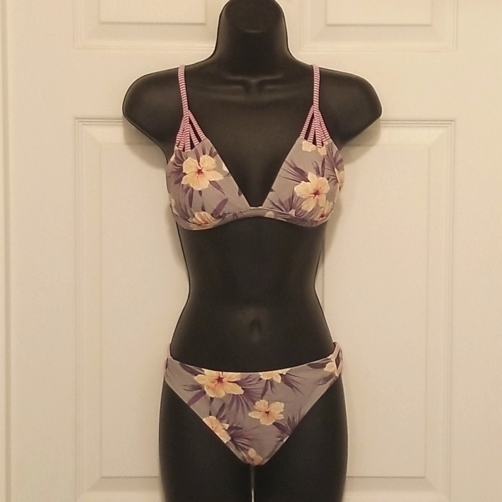 🌸 Floral bikini